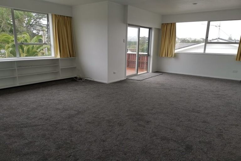 Photo of property in 1/11 Park Avenue, Northcote, Auckland, 0626