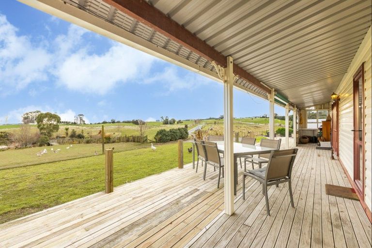 Photo of property in 831 Te Onepu Road, Te Onepu, Hastings, 4174