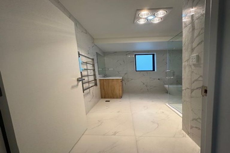 Photo of property in 47a Crestview Rise, Papakura, 2110