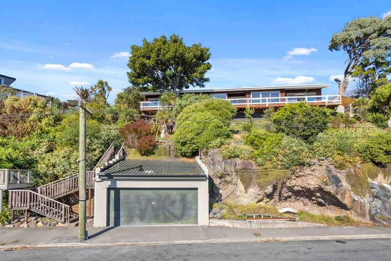 Photo of property in 150 Mccormacks Bay Road, Redcliffs, Christchurch, 8081
