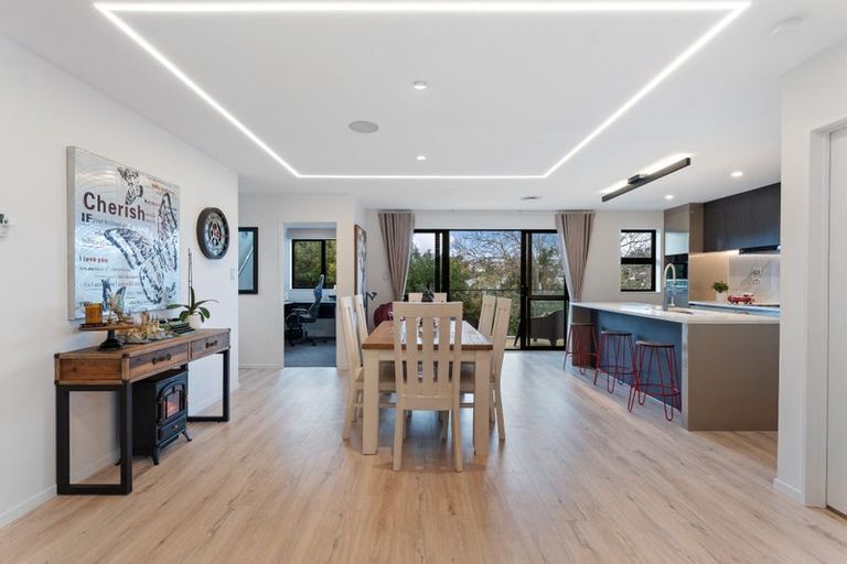 Photo of property in 116d Oaktree Avenue, Browns Bay, Auckland, 0630