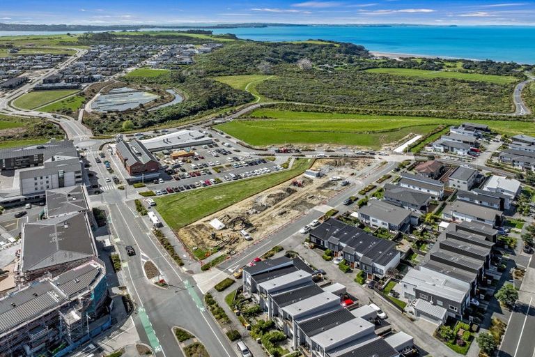 Photo of property in 2 Kiokio Street, Long Bay, Auckland, 0630