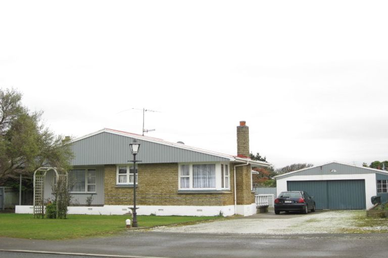 Photo of property in 166 Mcquarrie Street, Kingswell, Invercargill, 9812