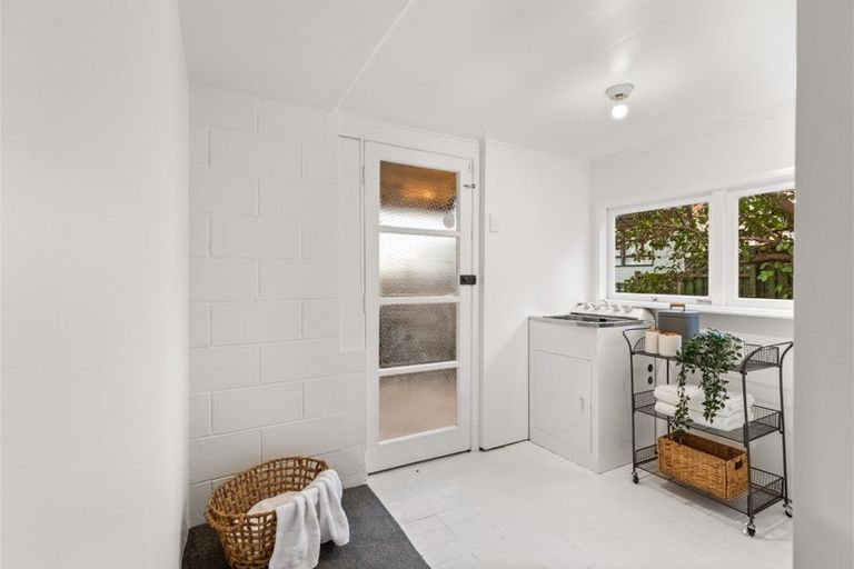 Photo of property in 101 Royal Road, Massey, Auckland, 0614