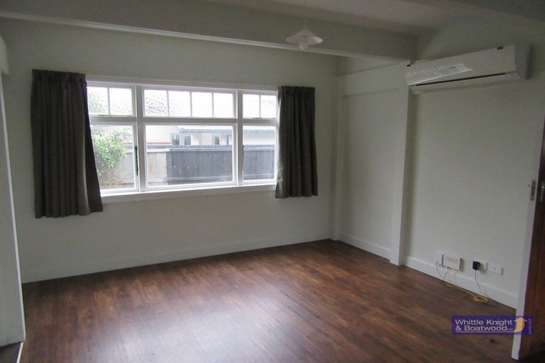 Photo of property in 23 Garreg Road, Fendalton, Christchurch, 8052