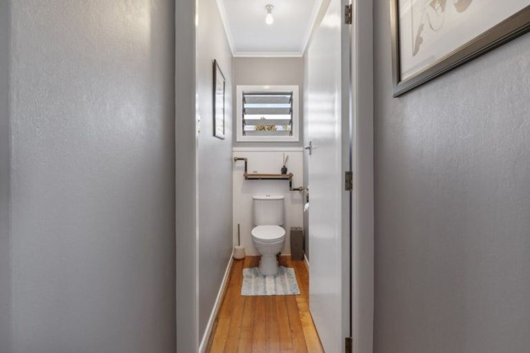 Photo of property in 2 Busing Avenue, Papakura, 2110