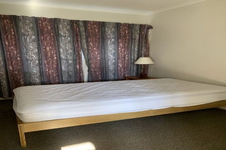 Photo of property in 354 Memorial Avenue, Burnside, Christchurch, 8053