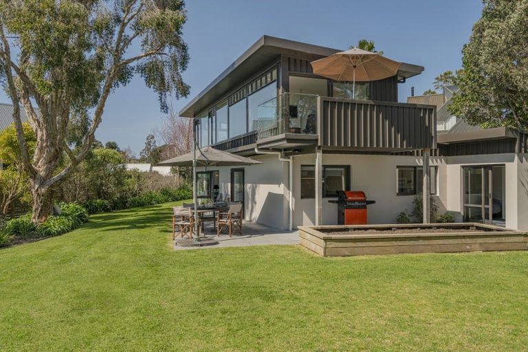 Photo of property in 6 Endeavour Place, Cooks Beach, Whitianga, 3591