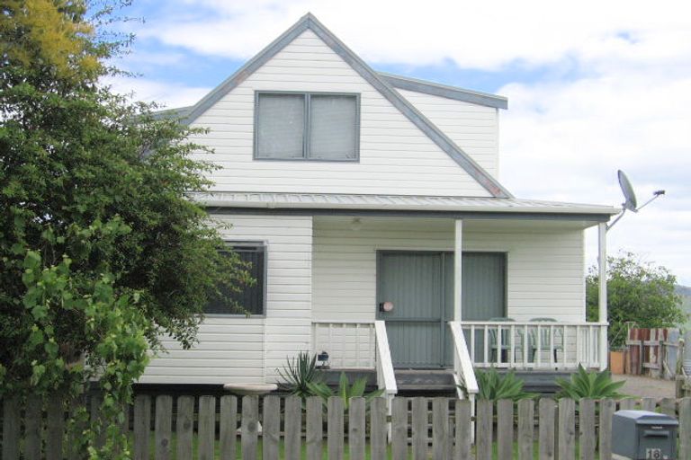Photo of property in 18 Tatai Road, Bowentown, Waihi Beach, 3177