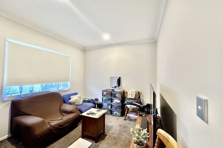 Photo of property in 28 Drumbuoy Drive, Flat Bush, Auckland, 2019