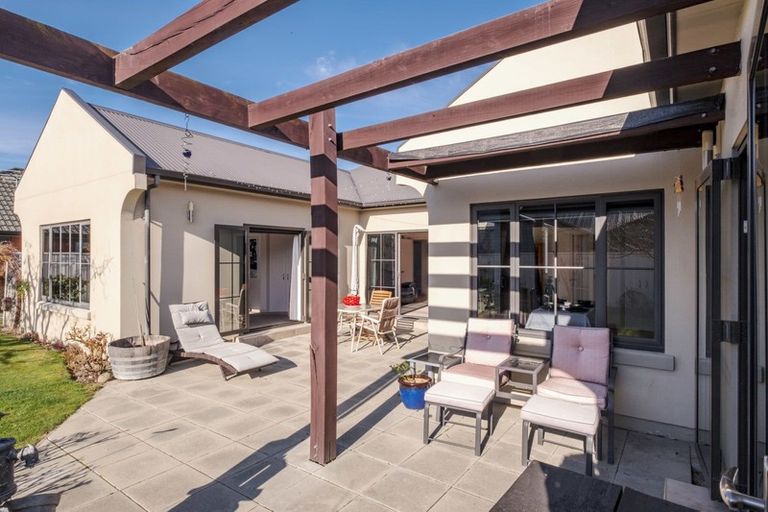 Photo of property in 10 Walnut Grove, Alexandra, 9320