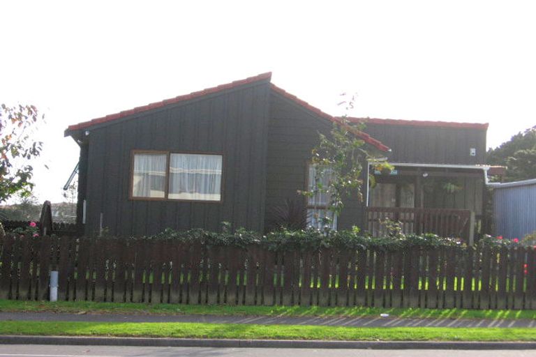 Photo of property in 1/41 Everglade Drive, Goodwood Heights, Auckland, 2105