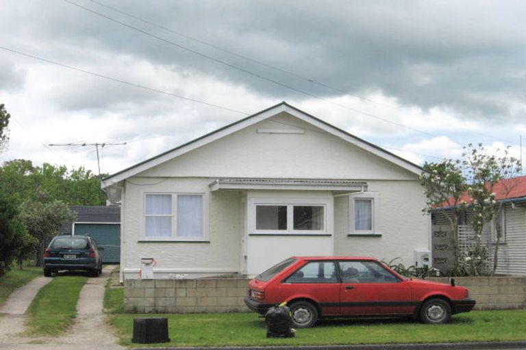 Photo of property in 17 Williams Street, Gisborne, 4010
