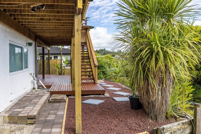 Photo of property in 939a East Coast Road, Torbay, Auckland, 0630
