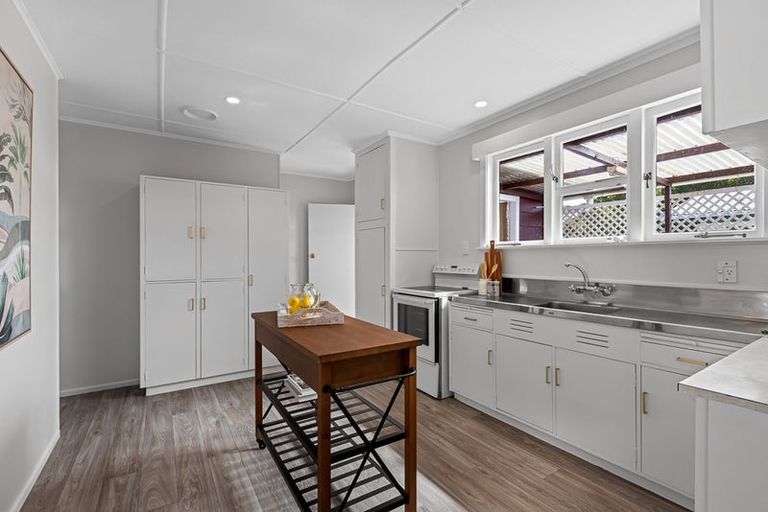 Photo of property in 42 Foster Crescent, Snells Beach, 0920