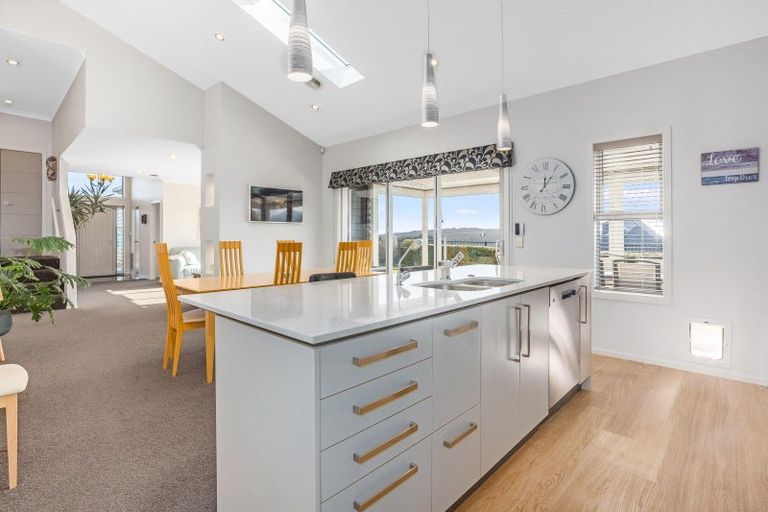 Photo of property in 53 Endeavour Drive, Whitby, Porirua, 5024