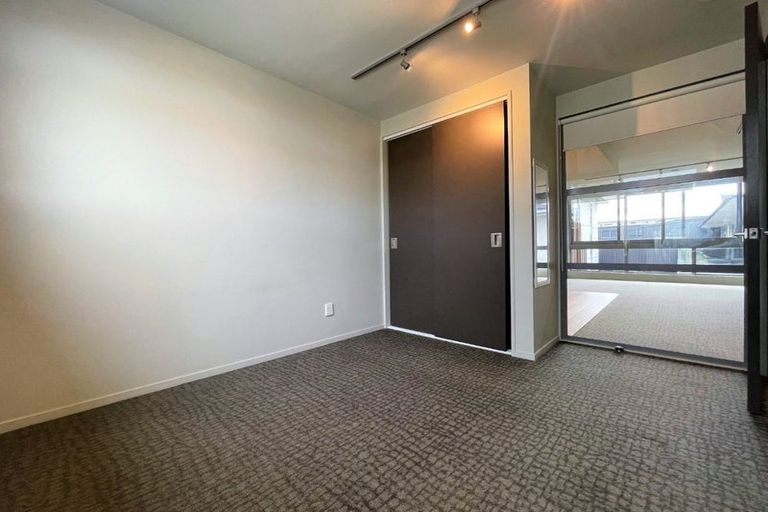 Photo of property in Revolucion Apartments, 211e/28 Torrens Terrace, Mount Cook, Wellington, 6011