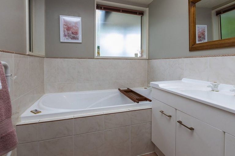 Photo of property in 26 Larch Place, Casebrook, Christchurch, 8051