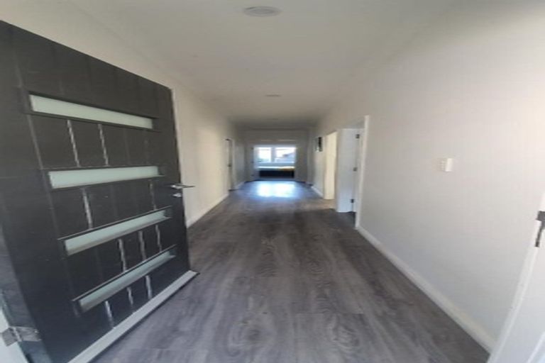 Photo of property in 14 Golf Road, Manor Park, Lower Hutt, 5019