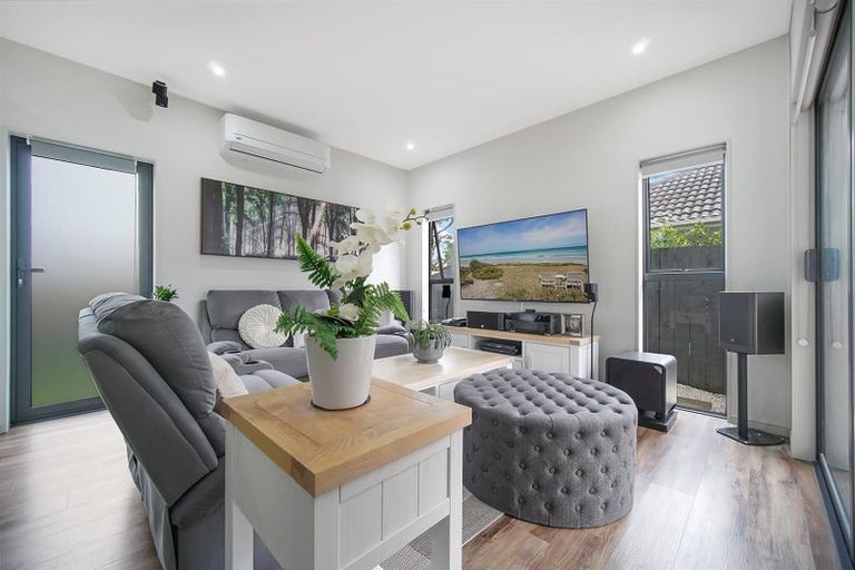 Photo of property in 11a Kent Road, Manurewa, Auckland, 2102