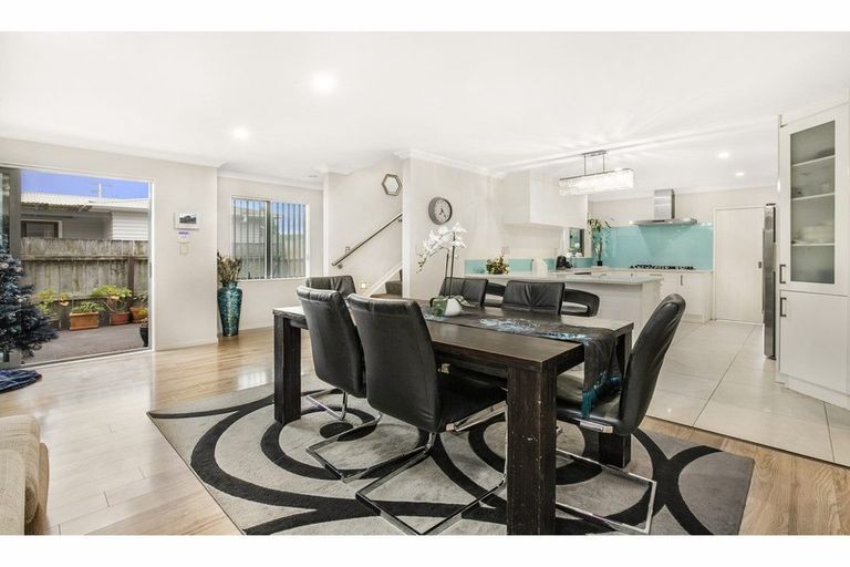 Photo of property in 13 Sunnyside Crescent, Papatoetoe, Auckland, 2025