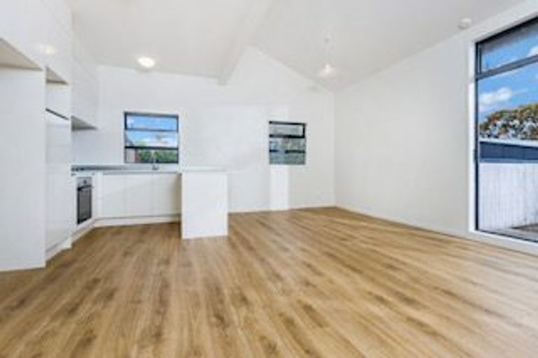Photo of property in 420/18 Sunnyhaven Avenue, Beach Haven, Auckland, 0626