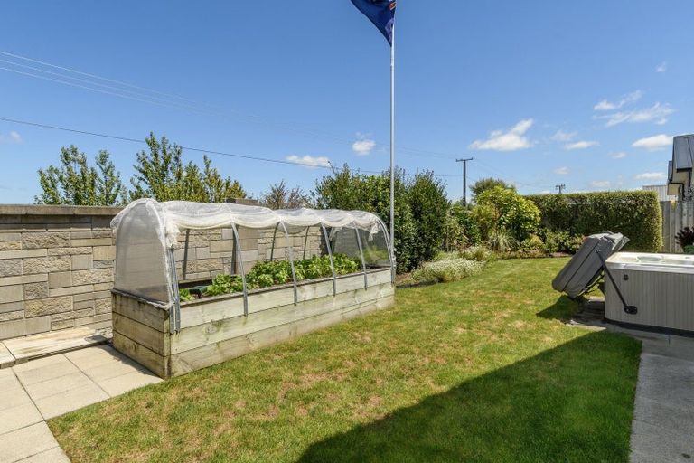 Photo of property in 12 Saint Thomas Avenue, Pyes Pa, Tauranga, 3112