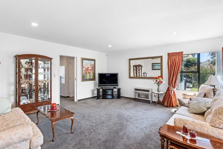 Photo of property in 67 Cedar Drive, Paraparaumu Beach, Paraparaumu, 5032