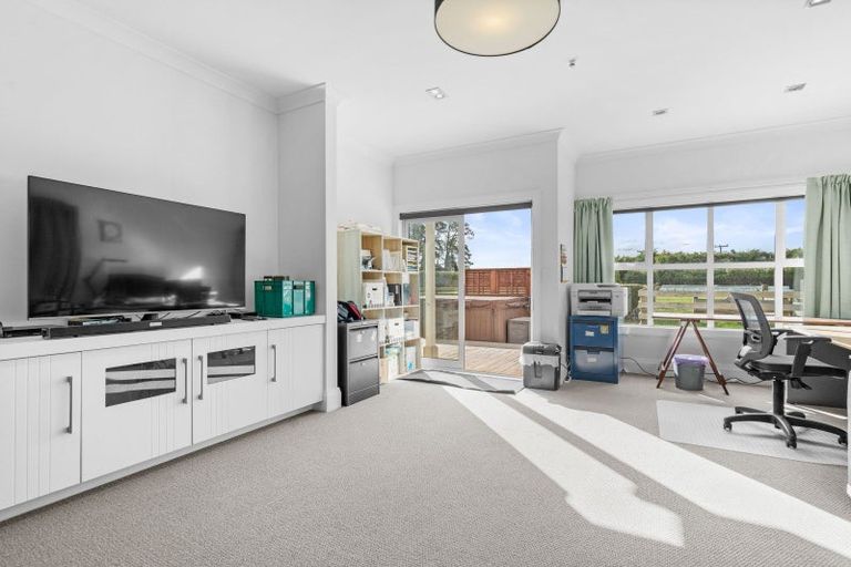 Photo of property in 270 Hughes Line, West Taratahi, Masterton, 5887