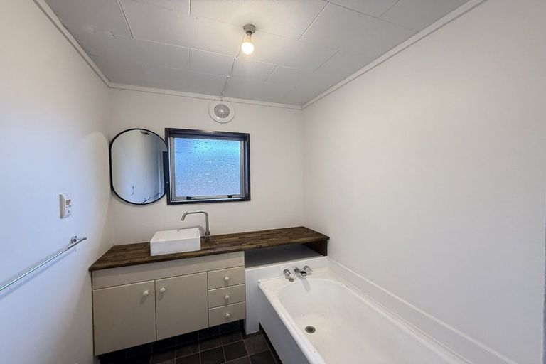 Photo of property in 6 Royal Park Drive, Parklands, Christchurch, 8083