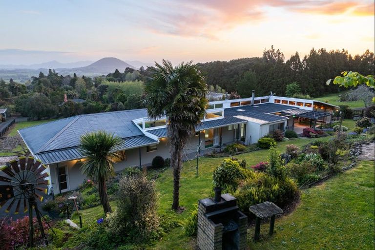 Photo of property in 910 State Highway 14, Maungatapere, Whangarei, 0179