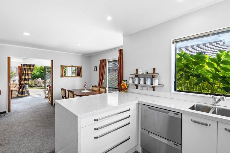 Photo of property in 67 Cedar Drive, Paraparaumu Beach, Paraparaumu, 5032