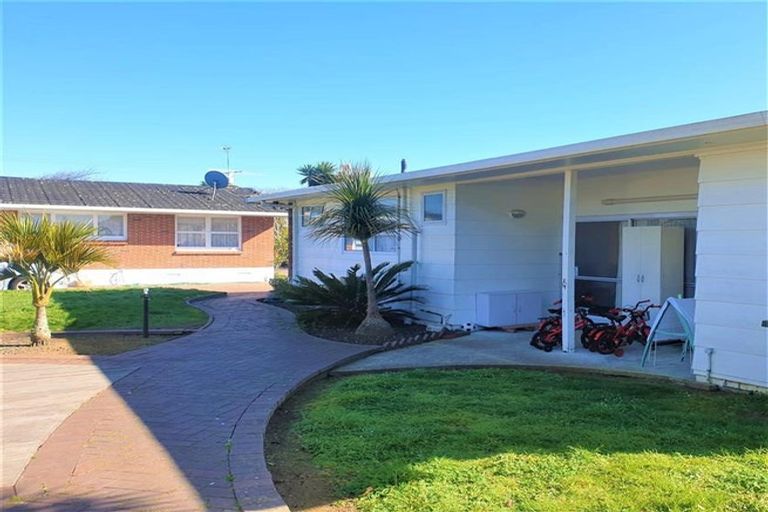 Photo of property in 25 Buckingham Crescent, Manukau, Auckland, 2025