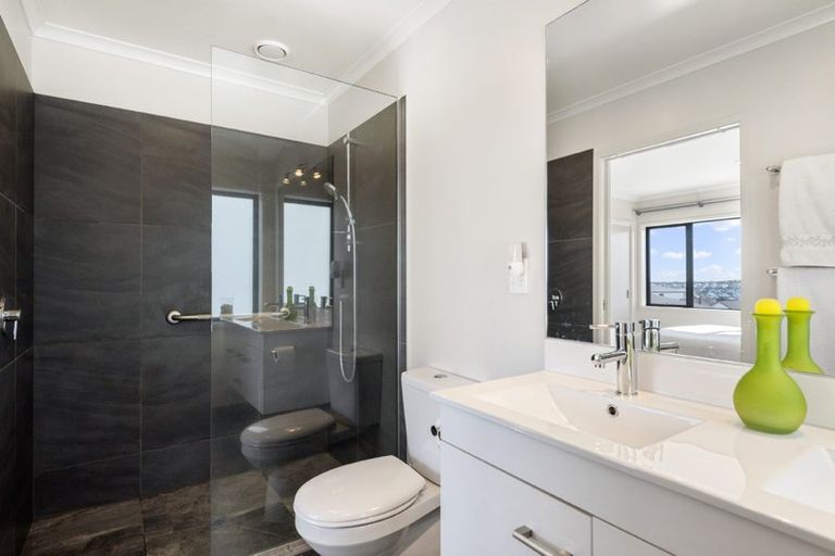 Photo of property in 31 Cavalli Road, Long Bay, Auckland, 0630