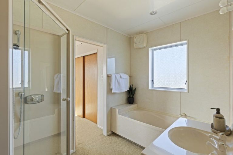 Photo of property in 1/13 Chatswood Grove, Fitzroy, New Plymouth, 4312