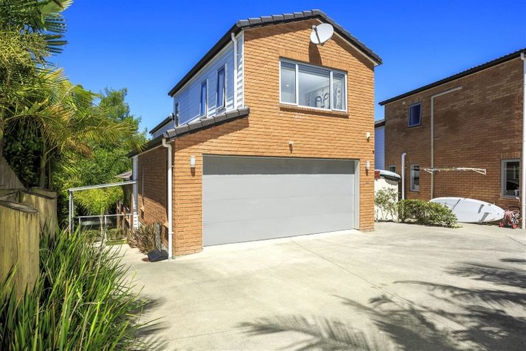 Photo of property in 52a Matipo Road, Mairangi Bay, Auckland, 0630