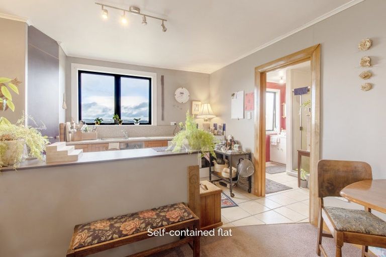 Photo of property in 33 Abbotsford Road, Waipawa, 4210