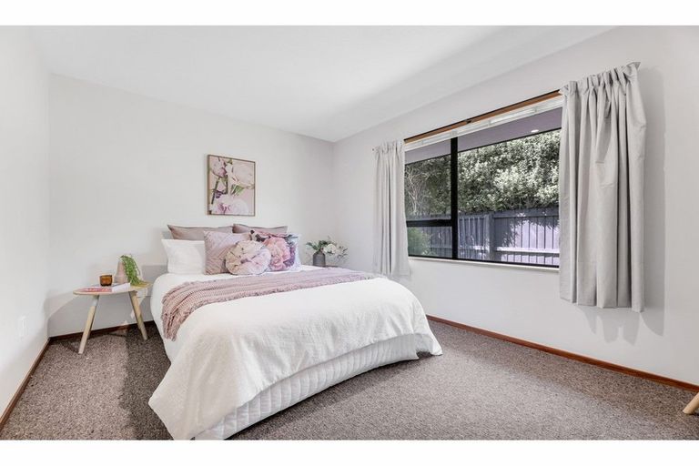 Photo of property in 22 Giles Place, Shirley, Christchurch, 8061