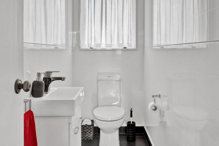 Photo of property in 17 Smeaton Road, Bell Block, New Plymouth, 4312