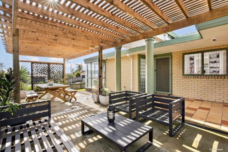 Photo of property in 9 Alta Terrace, Flat Bush, Auckland, 2019