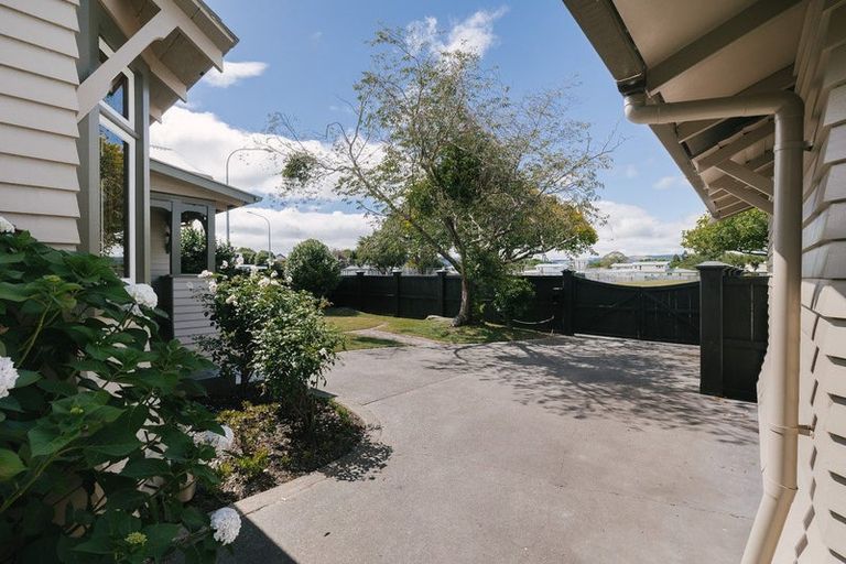 Photo of property in 23 Te Awe Awe Street, Hokowhitu, Palmerston North, 4410