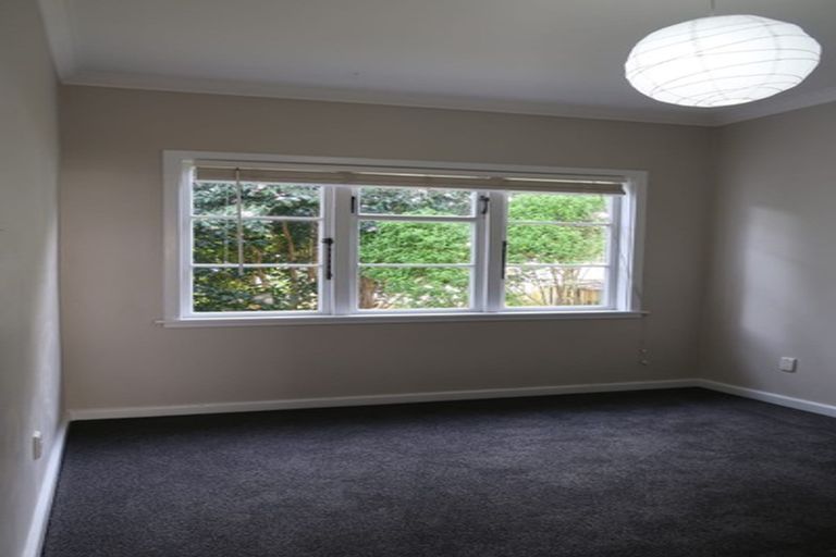 Photo of property in 10 Lucknow Terrace, Khandallah, Wellington, 6035