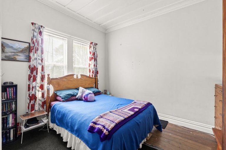 Photo of property in 6 Alexandra Street, Marton, 4710