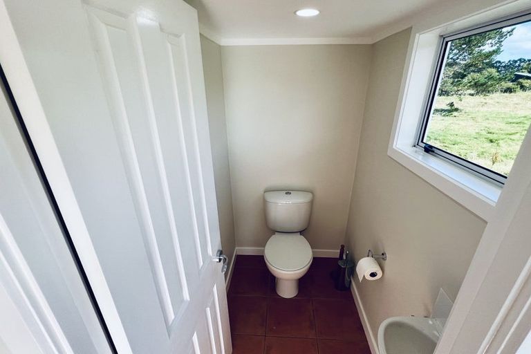 Photo of property in 619 State Highway 16, Kumeu, 0891