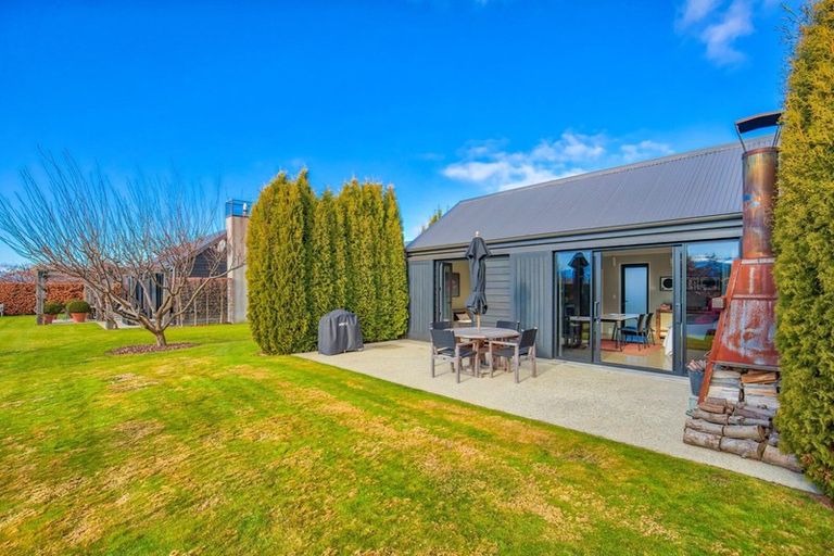 Photo of property in 20 Elderberry Crescent, Wanaka, 9305