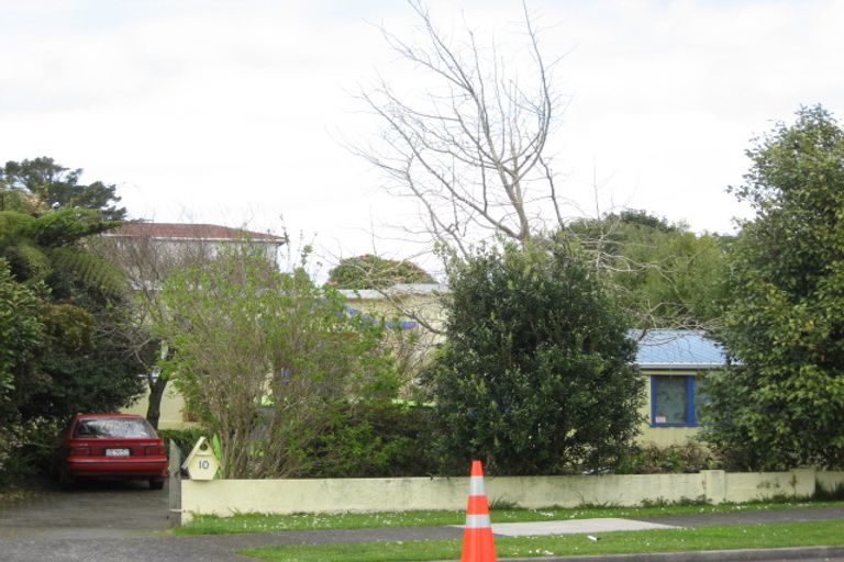 Photo of property in 10 Cowling Road, Hurdon, New Plymouth, 4310