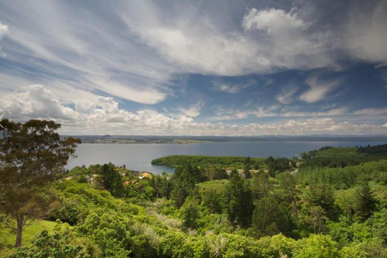Photo of property in 1/133 Mapara Road, Acacia Bay, Taupo, 3385
