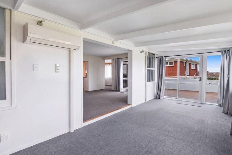 Photo of property in 11 Zita Avenue, Matakatia, Whangaparaoa, 0930