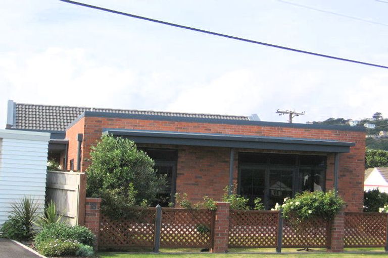 Photo of property in 18 Crawford Green, Miramar, Wellington, 6022