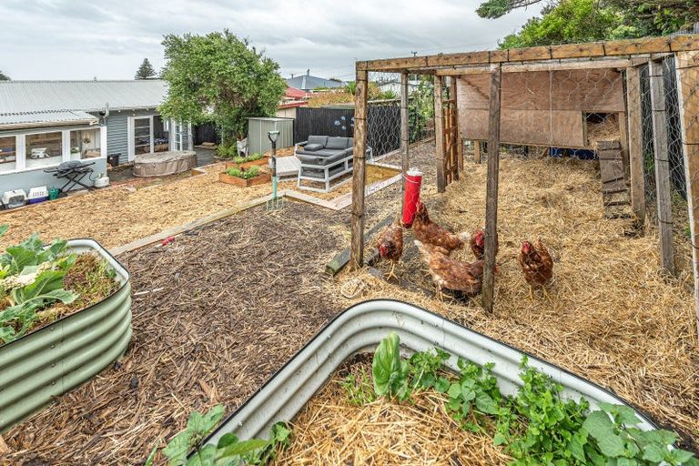 Photo of property in 40 Karaka Street, Castlecliff, Whanganui, 4501